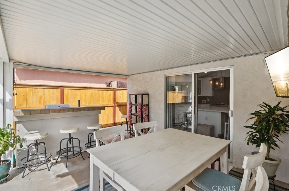 39867 Falcon Way, Murrieta CA  92562-4051 exterior