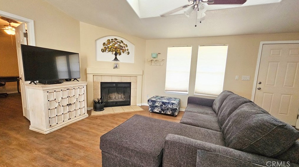 859 San Ignacio Dr, Hemet CA  92543-6915 exterior