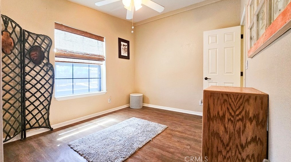 859 San Ignacio Dr, Hemet CA  92543-6915 exterior