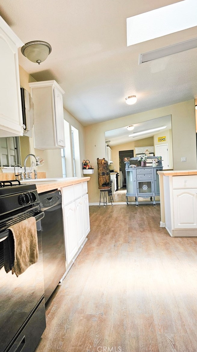 859 San Ignacio Dr, Hemet CA  92543-6915 exterior