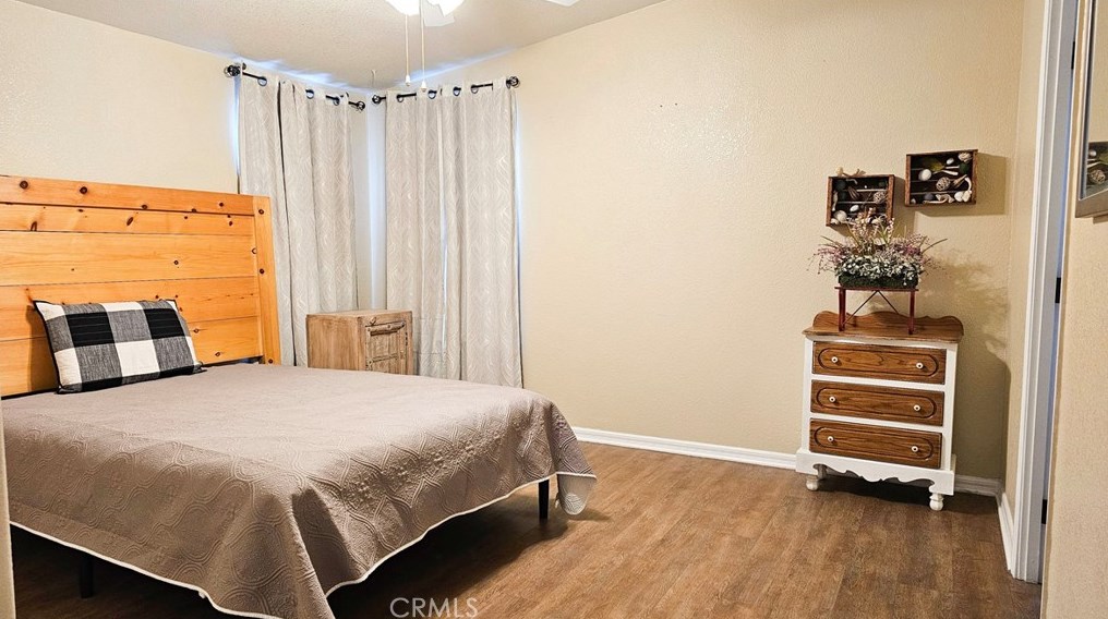 859 San Ignacio Dr, Hemet CA  92543-6915 exterior