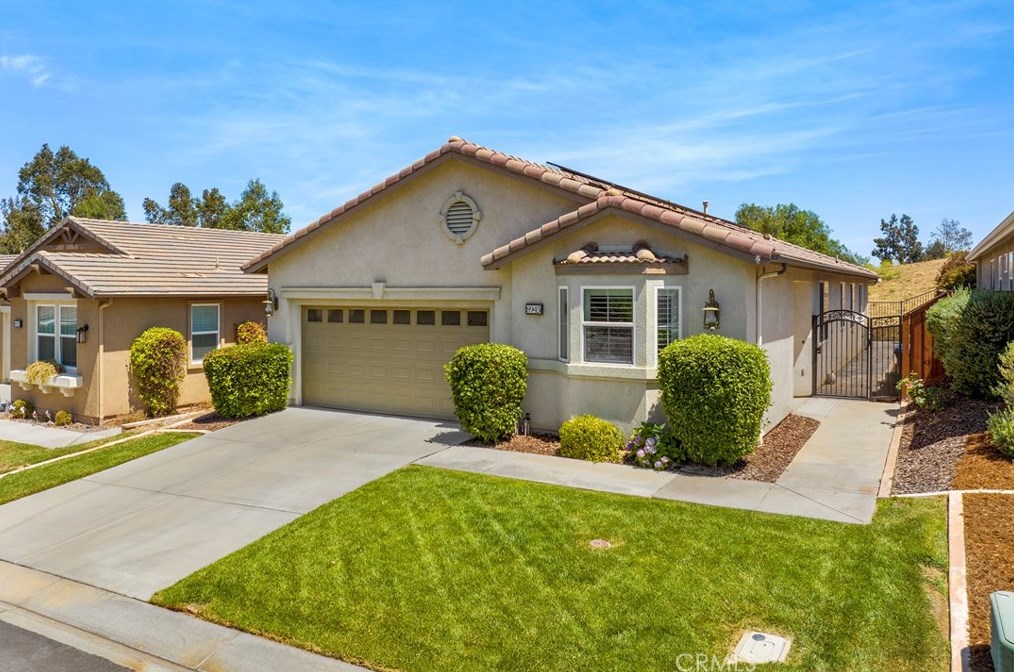 8945 Stephenson Ln, Hemet, CA 92545-8861