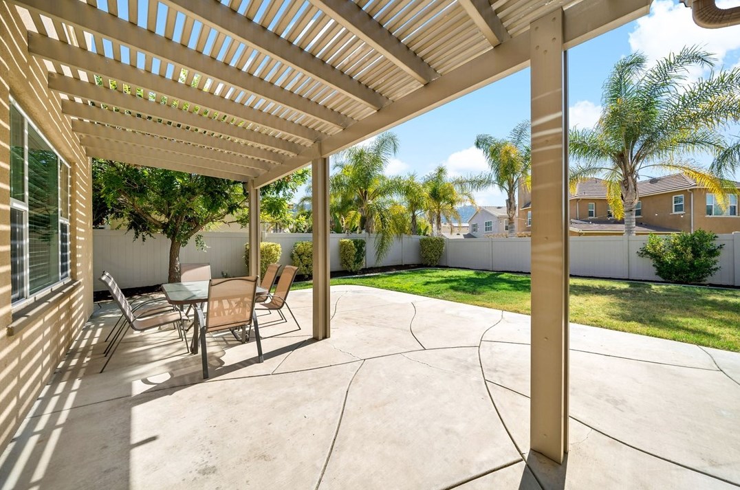 46319 Lone Pine Dr, Temecula, CA 92592