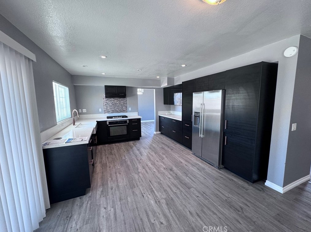 13248 Aurora Ave, Victorville CA  92392-5037 exterior