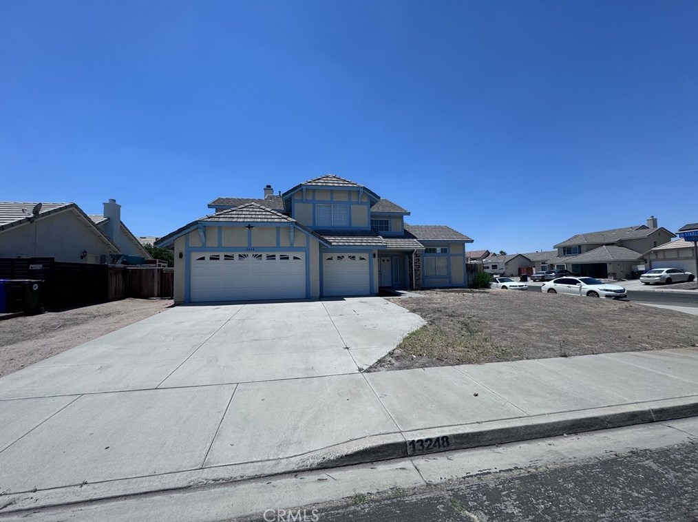13248 Aurora Ave, Victorville CA  92392-5037 exterior