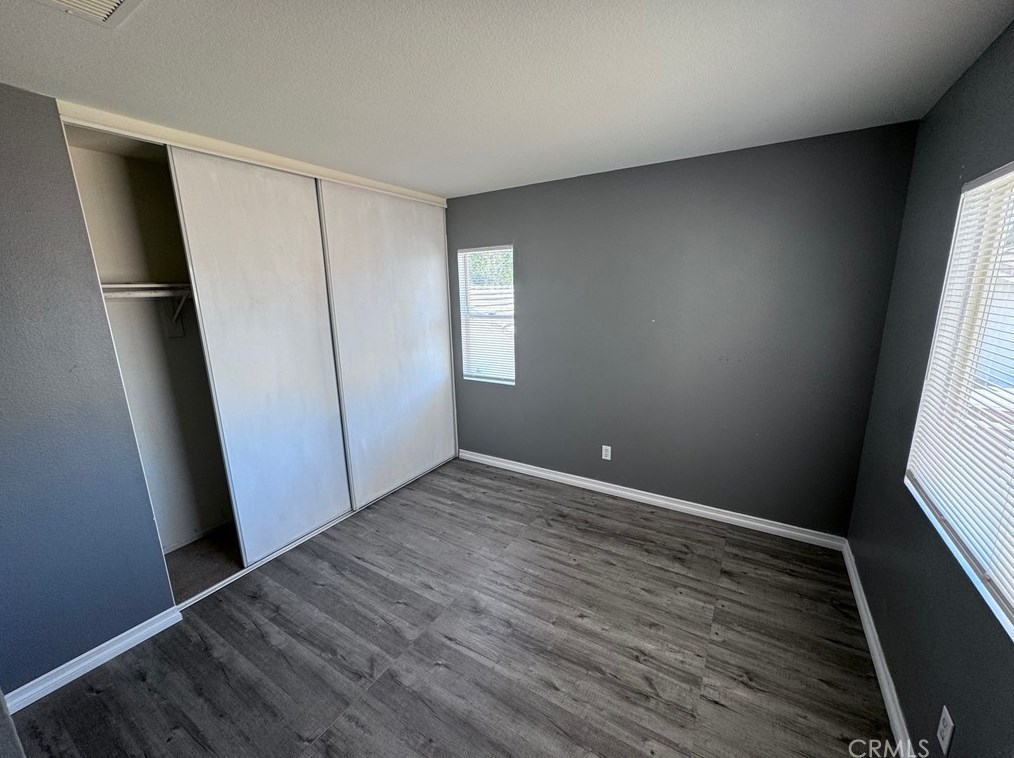 13248 Aurora Ave, Victorville CA  92392-5037 exterior