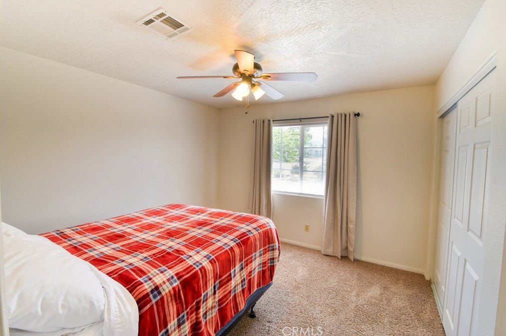 9225 Wilson Rnch Rd, Phelan CA  92371-7304 exterior