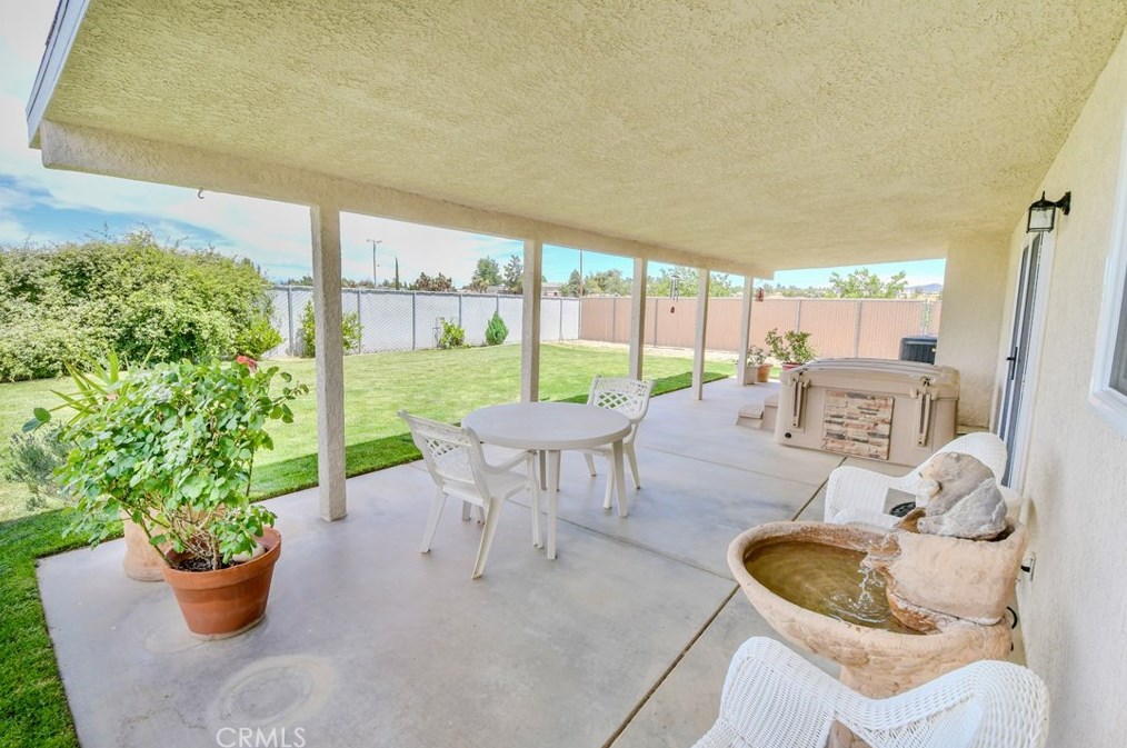 9225 Wilson Rnch Rd, Phelan CA  92371-7304 exterior
