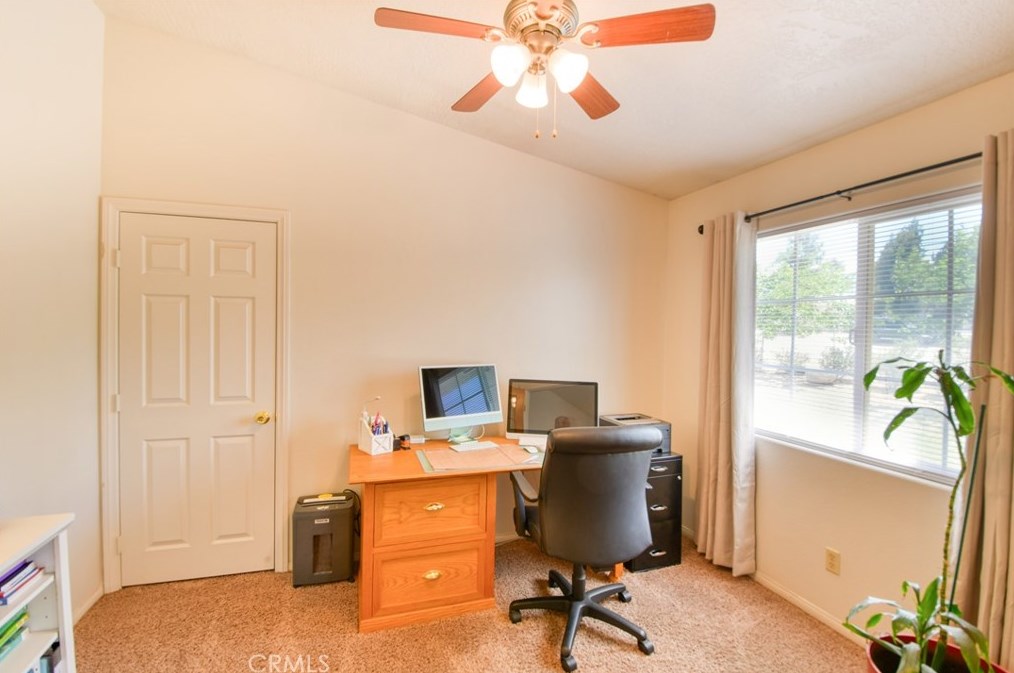9225 Wilson Rnch Rd, Phelan CA  92371-7304 exterior
