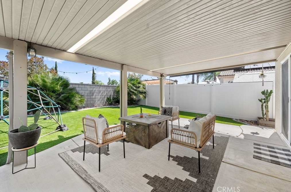 31648 Alder Ct, Winchester CA 92596-9052 exterior