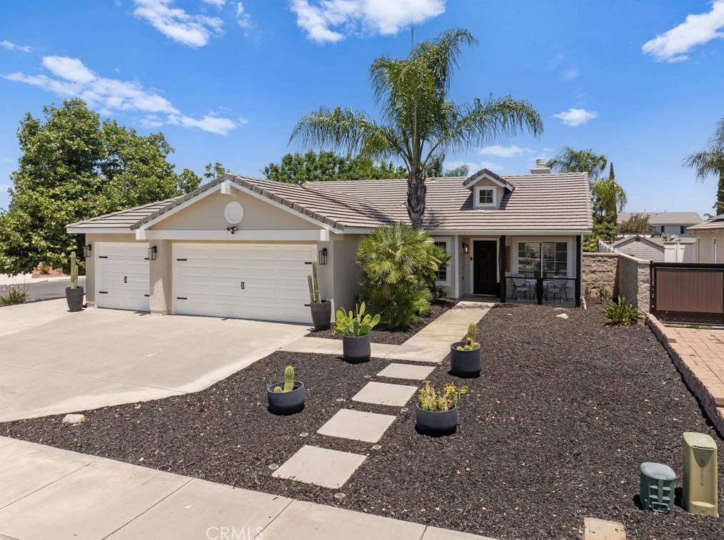 31648 Alder Ct, Winchester CA 92596-9052 exterior
