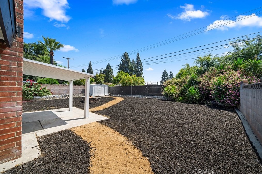 1566 Amador Ave, Ontario CA  91764-1402 exterior