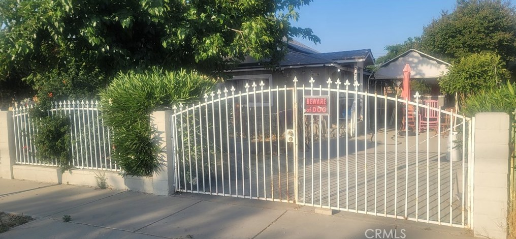 328 Gilbert St, Hemet, CA 92543-5959