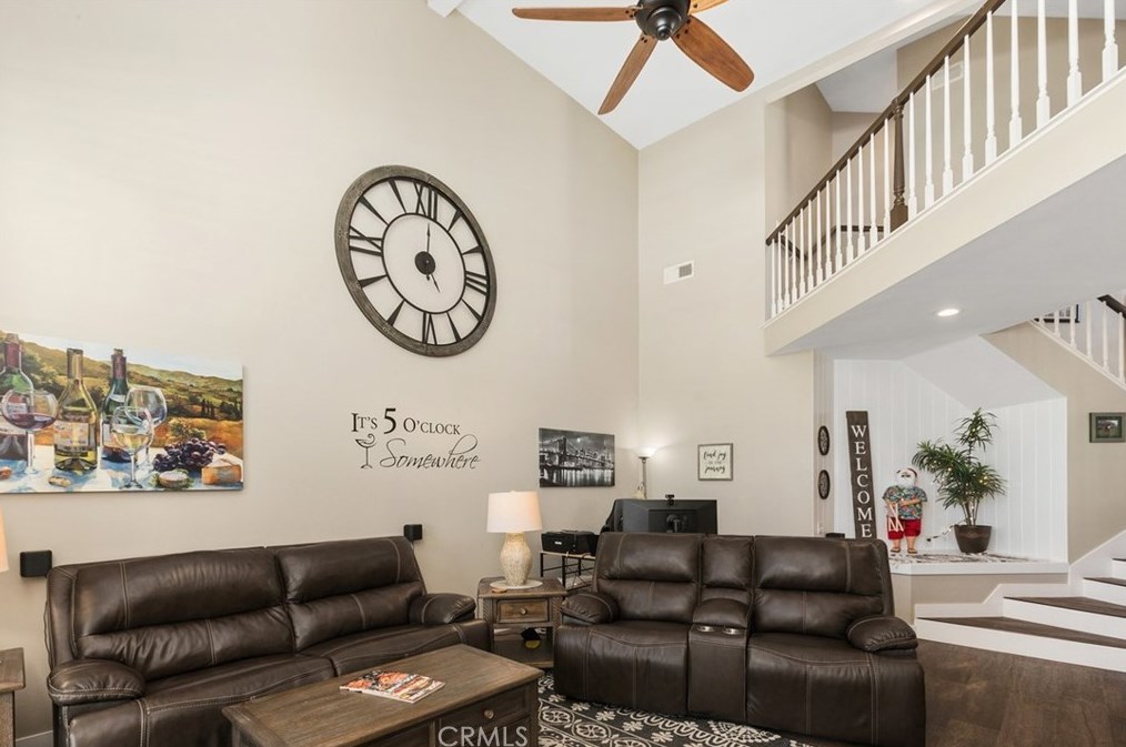 38649 Bears Paw Dr, Murrieta CA  92562-3028 exterior