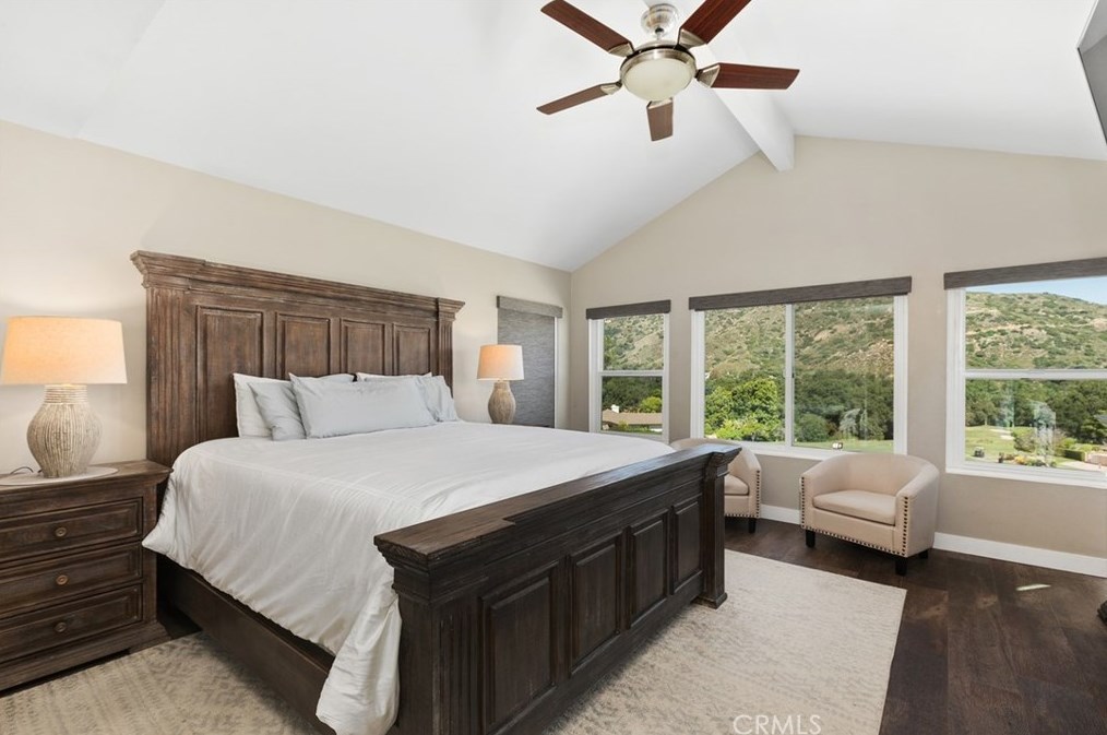 38649 Bears Paw Dr, Murrieta CA  92562-3028 exterior