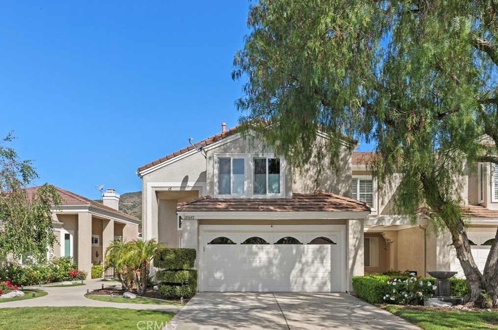 38649 Bears Paw Dr, Murrieta CA  92562-3028 exterior