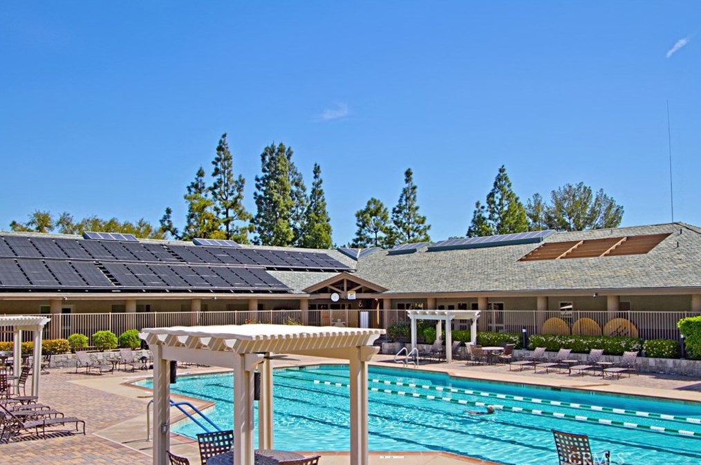 38649 Bears Paw Dr, Murrieta CA  92562-3028 exterior