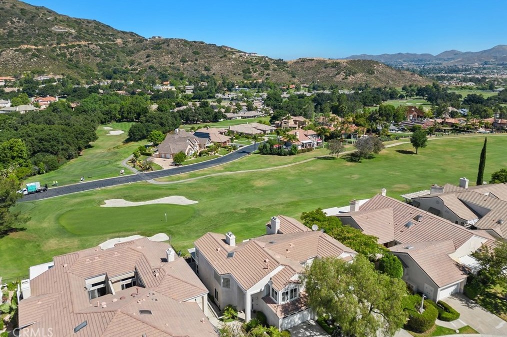 38649 Bears Paw Dr, Murrieta CA  92562-3028 exterior