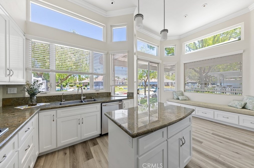 38726 Bears Paw Dr, Murrieta, CA 92562