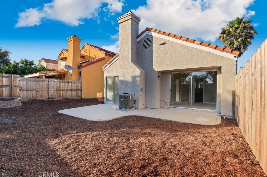 23745 Via Olivia, Murrieta CA  92562-2054 exterior