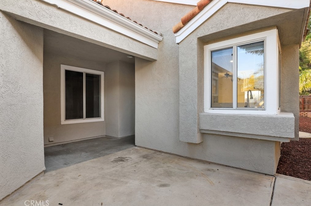 23745 Via Olivia, Murrieta CA  92562-2055 exterior