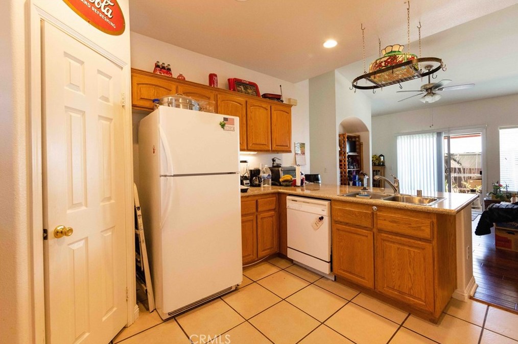 24624 1st Ave, Murrieta CA  92562-6208 exterior