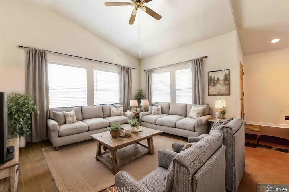 24624 1st Ave, Murrieta CA  92562-6208 exterior