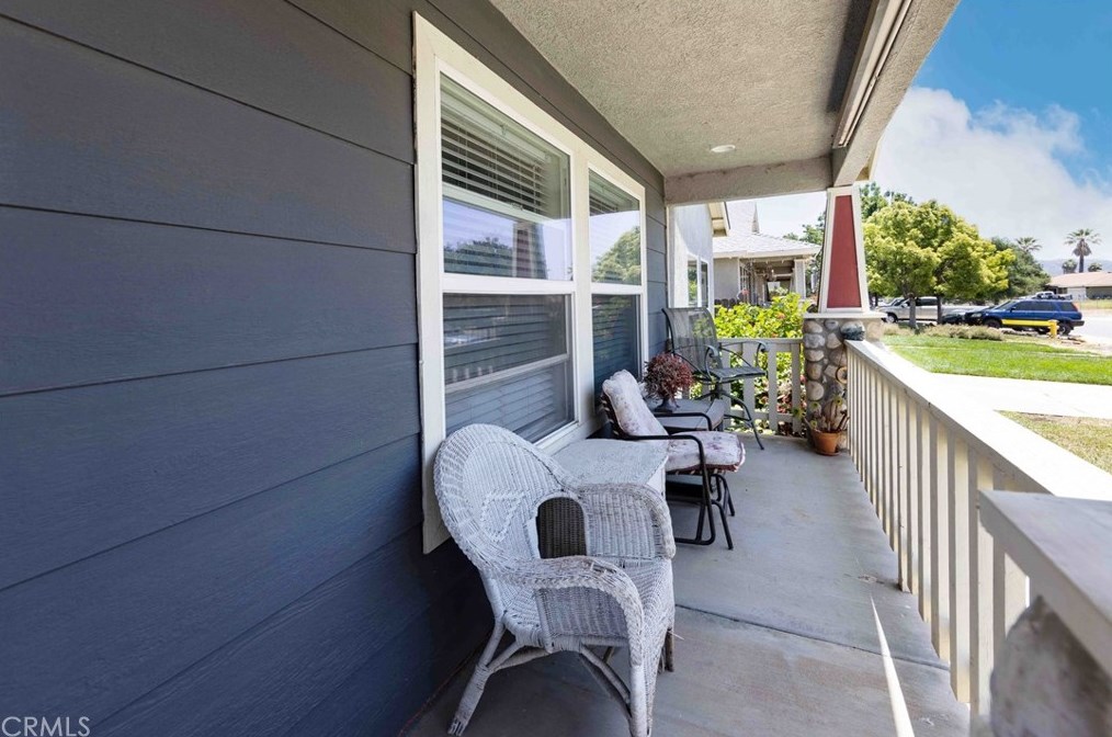 24624 1st Ave, Murrieta CA  92562-6208 exterior