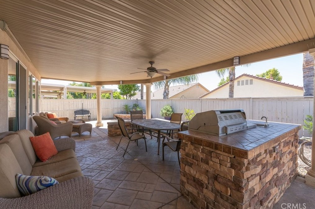 27975 Whisperwood Dr, Menifee CA  92584-8083 exterior