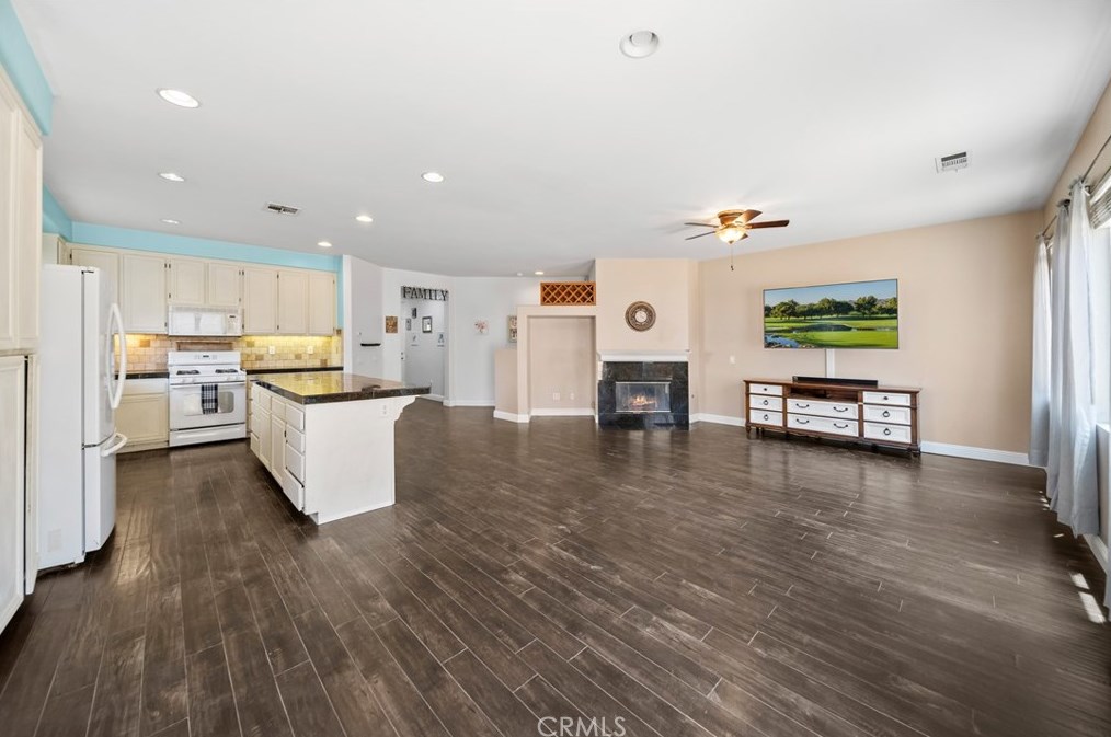 31519 Mccartney Dr, Winchester, CA 92596-8561