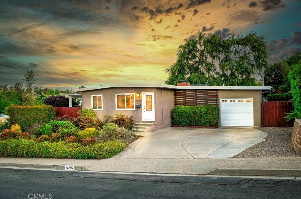 9279 Manor Dr, La Mesa, CA 91942