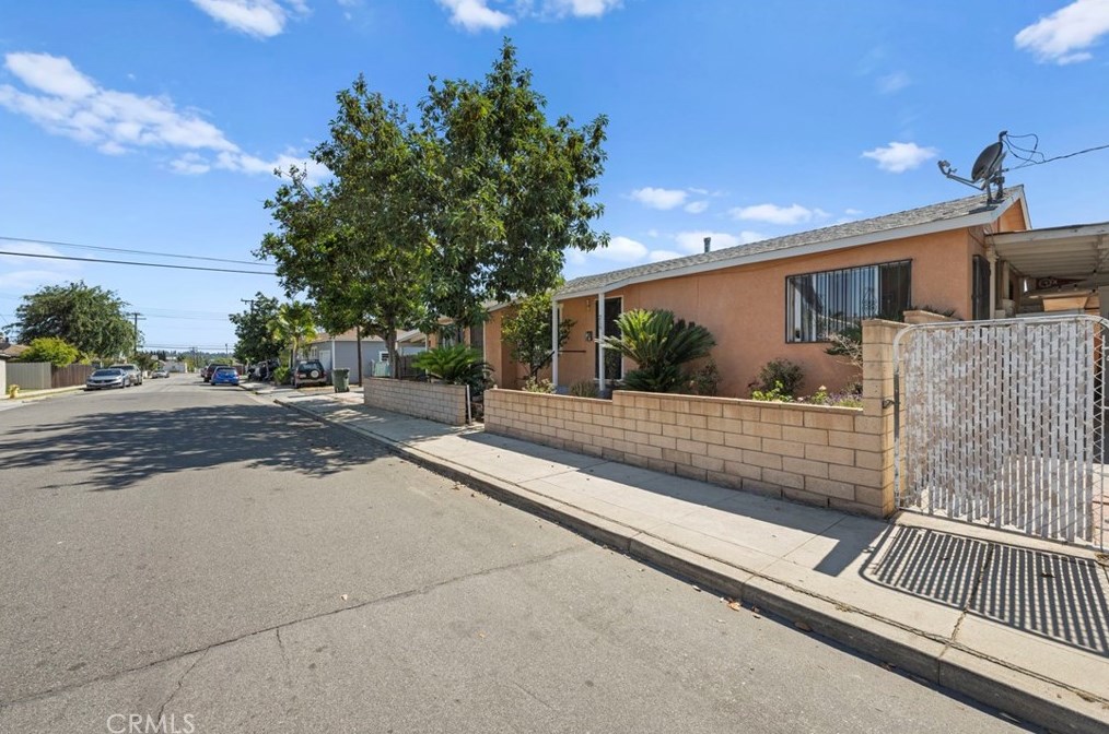 219 N College St, La Habra, CA 90631