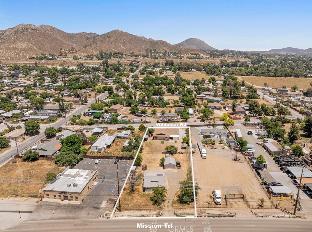 33045 Wildomar Rd, Wildomar, CA 92595