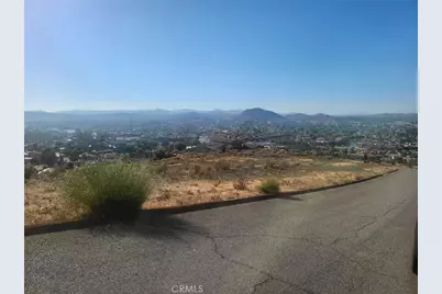 30714 Sorrel Lane, Canyon Lake, CA 92587 - Photo 8