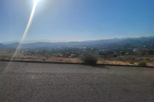 30714 Sorrel Ln, Canyon Lake, CA 92587 - Photo 6