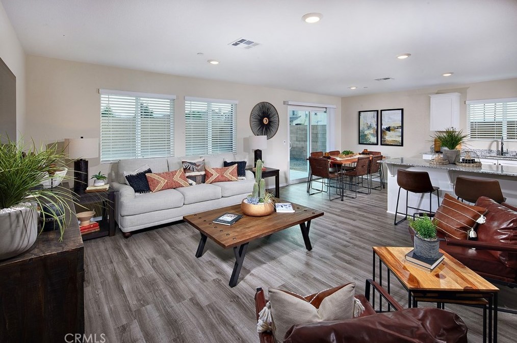 4380 Ave J-4, Lancaster, CA 93536