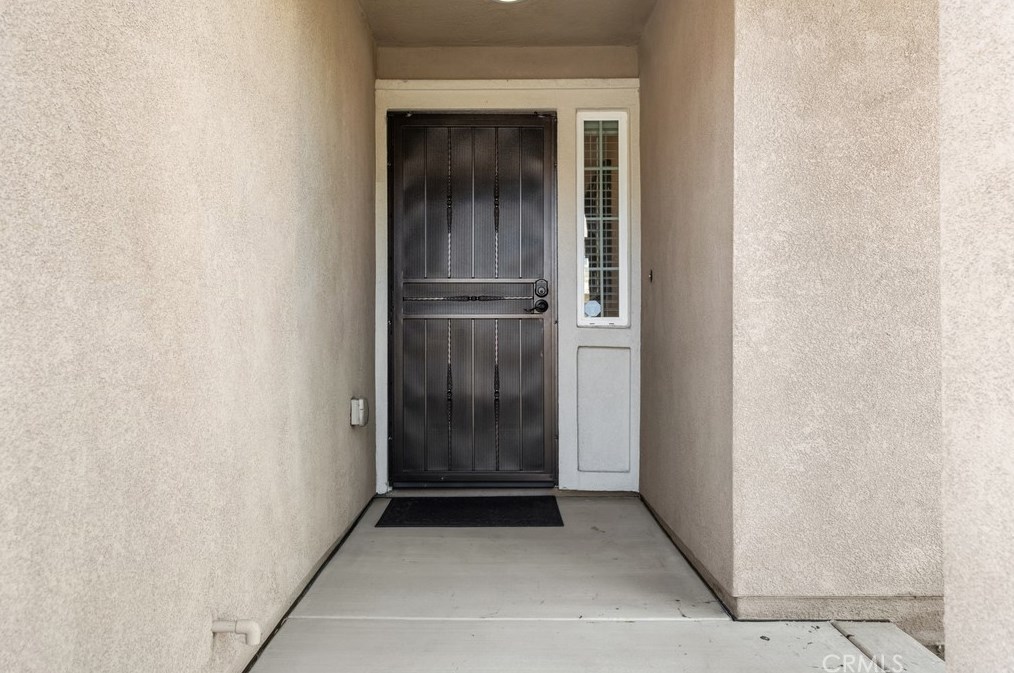 33144 Cattle Dr, Winchester, CA 92596