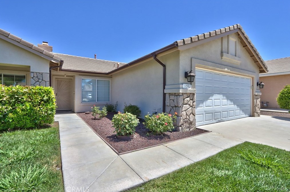 31592 Loire Dr, Winchester, CA 92596