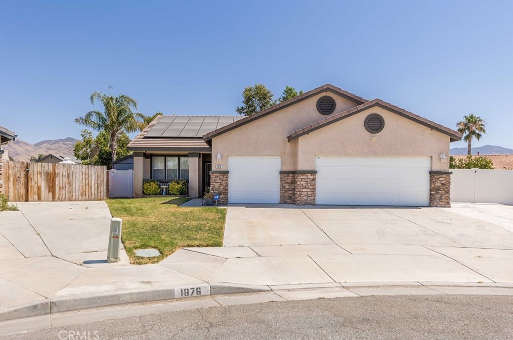 1876 Anjou Ct, San Jacinto, CA 92583-5801