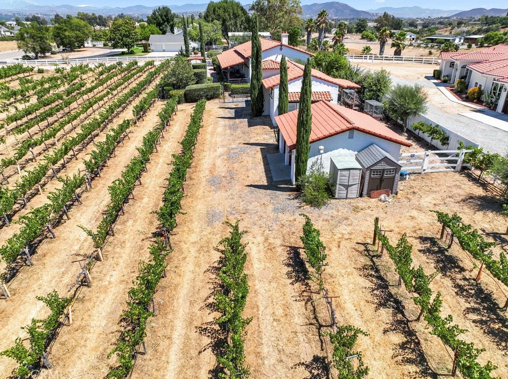 33735 Madera De Playa, Temecula CA 92592-9298 exterior