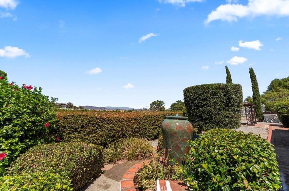 33735 Madera De Playa, Temecula CA 92592-9298 exterior