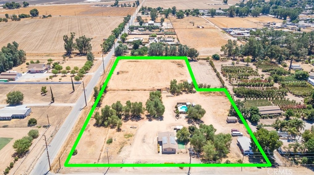 33445 9th St, Winchester, CA 92596