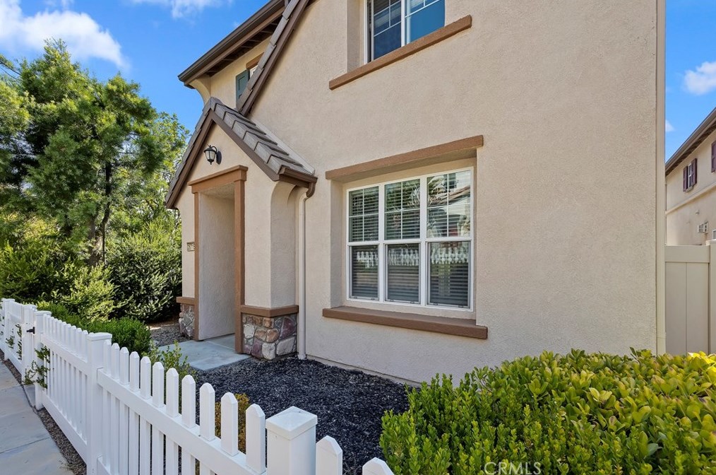 35715 Plume Ln, Murrieta, CA 92562