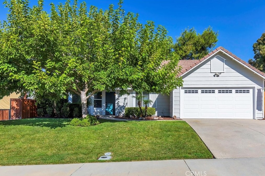 42057 Roanoake St, Temecula CA  92591-3827 exterior