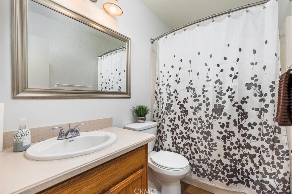 42057 Roanoake St, Temecula CA  92591-3827 exterior