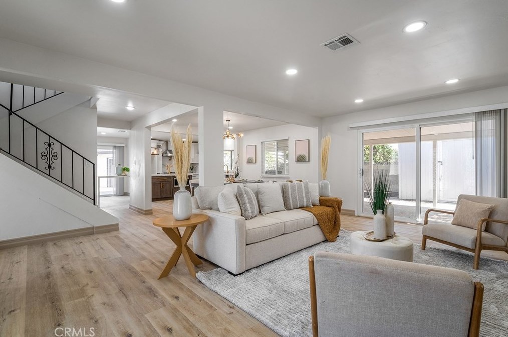 2790 W Trojan Pl, Anaheim, CA 92804