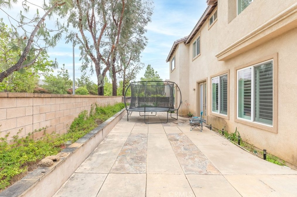 32532 Campo Dr, Temecula CA  92592-6614 exterior