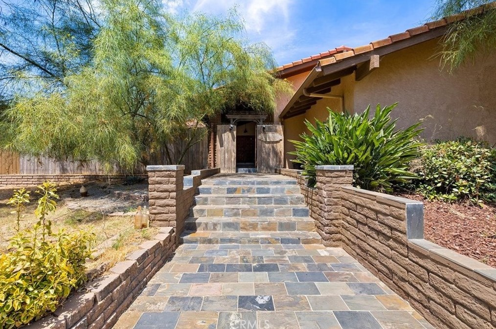 29966 Miller Rd, Valley Center, CA 92082-5832