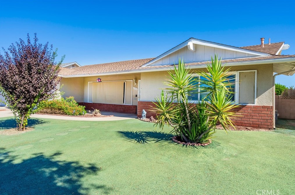 1140 Mayberry Ave, Hemet, CA 92543-5715