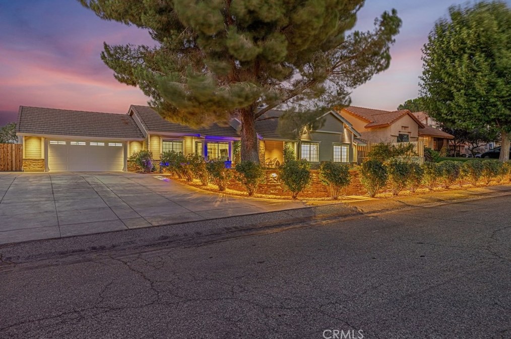 36232 43rd St, Palmdale, CA 93552